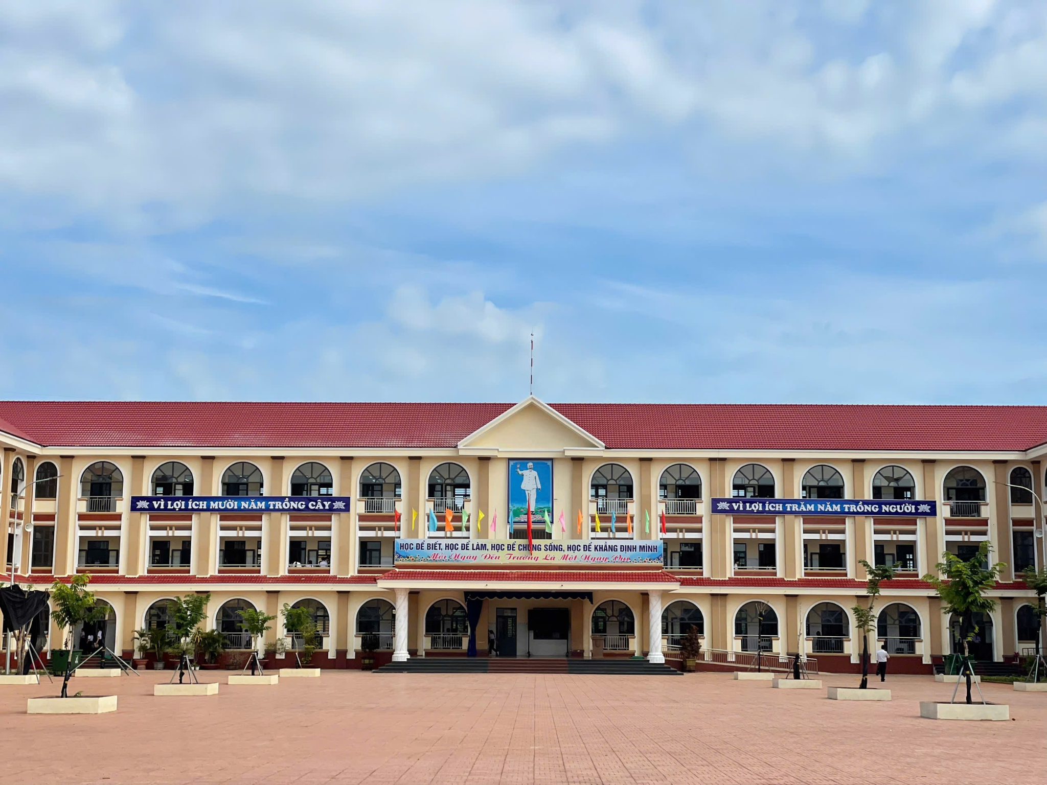 Giới thiệu Trường THCS Tân Khai